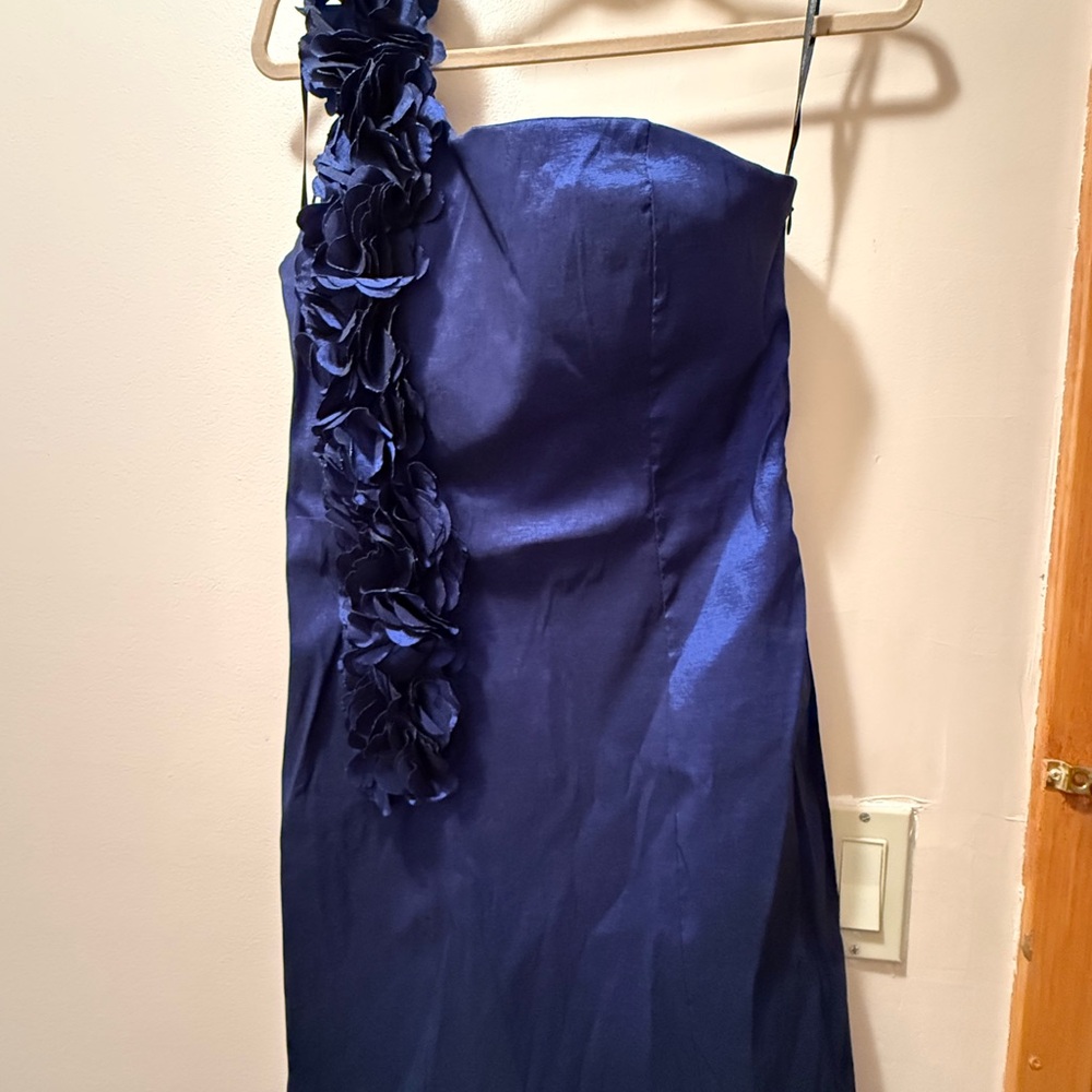 Elegant Blue One-Shoulder Dress